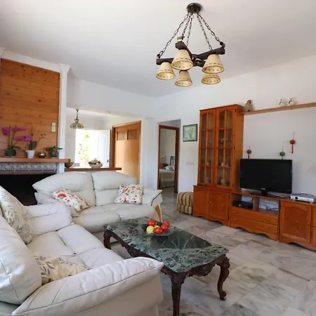 Paloma Romero Spainsunrentals 1163 Nerja